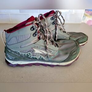 Women's Altra Lone Peak midrise hiking boots
